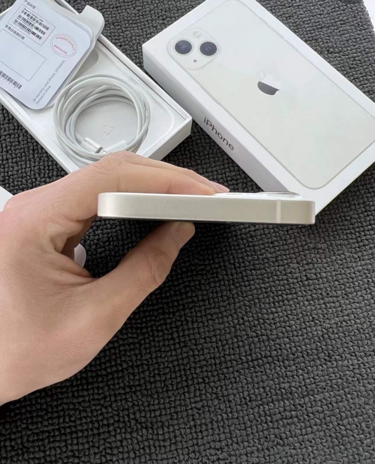 2800出苹果13白色国行原装无拆修成色98新