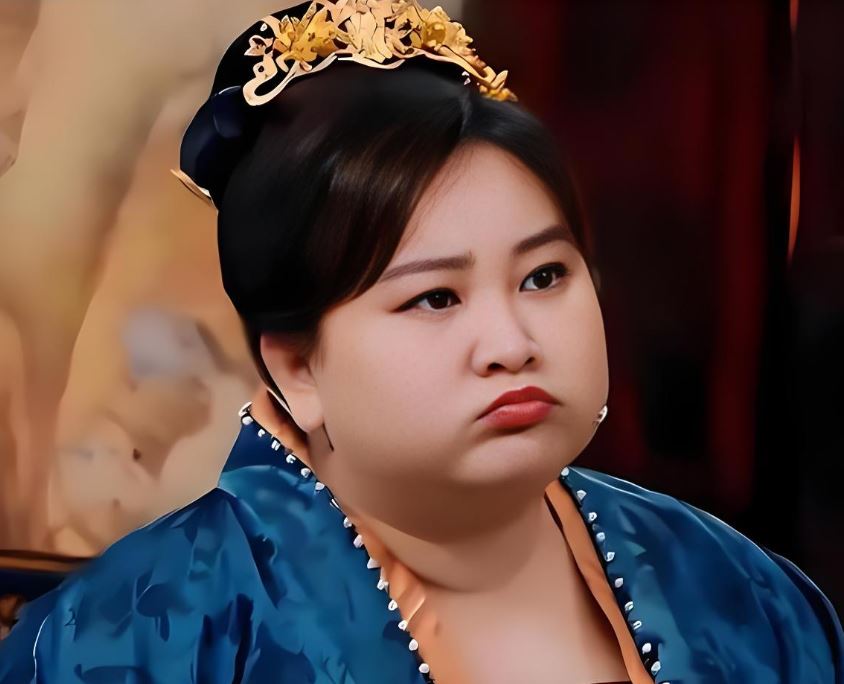 韩红基金会公布的捐赠名单上,赫然写着贾玲妈妈李焕英的名字!