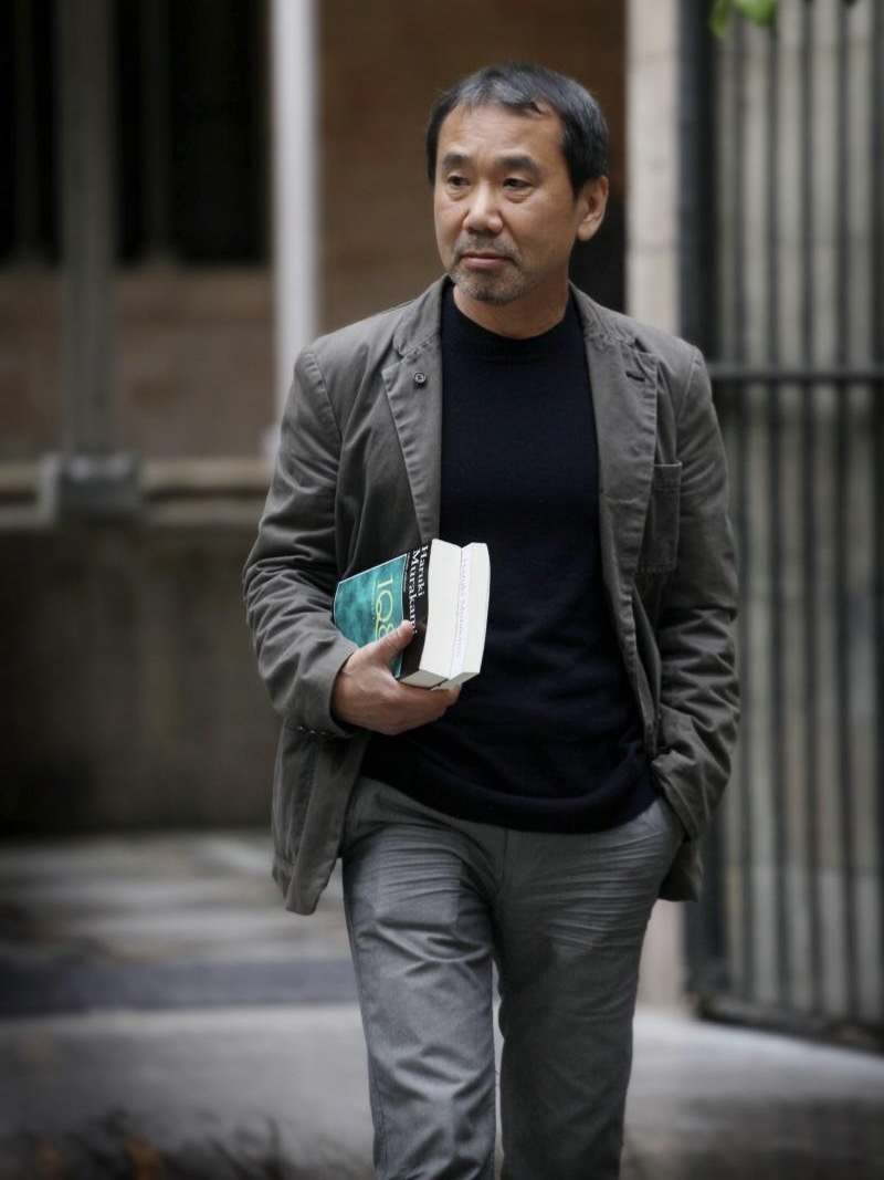 既不是马拉松超级明星,也不是本国运动员,而是日本作家村上春树