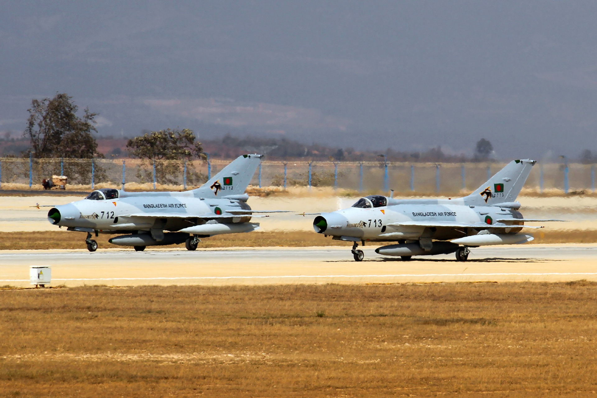 孟加拉国空军装备的歼-7bg战斗机,这是歼-7g战斗机的外贸版本,也是