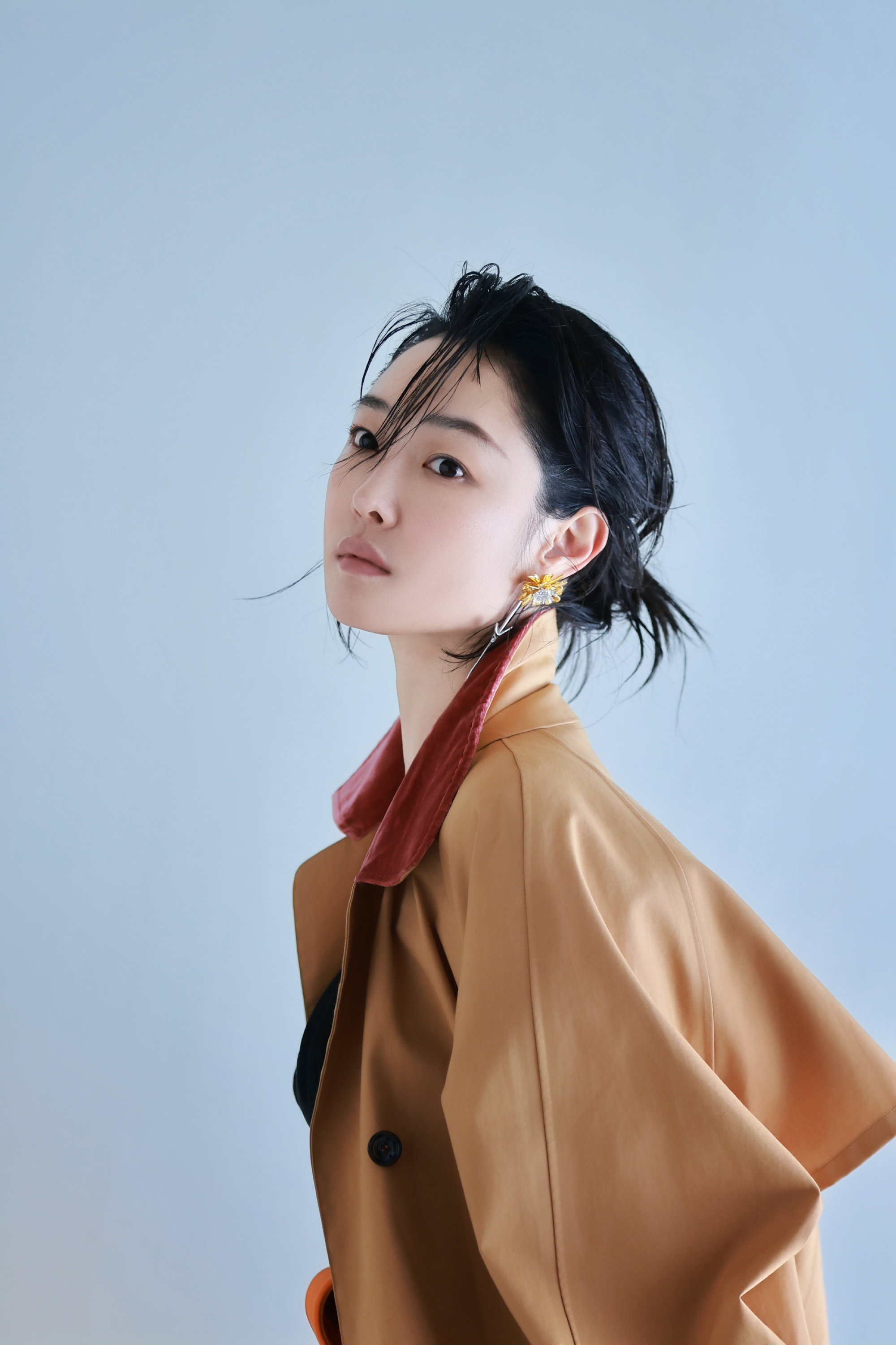 白百何出镜amorfashionbook春季刊封面大片