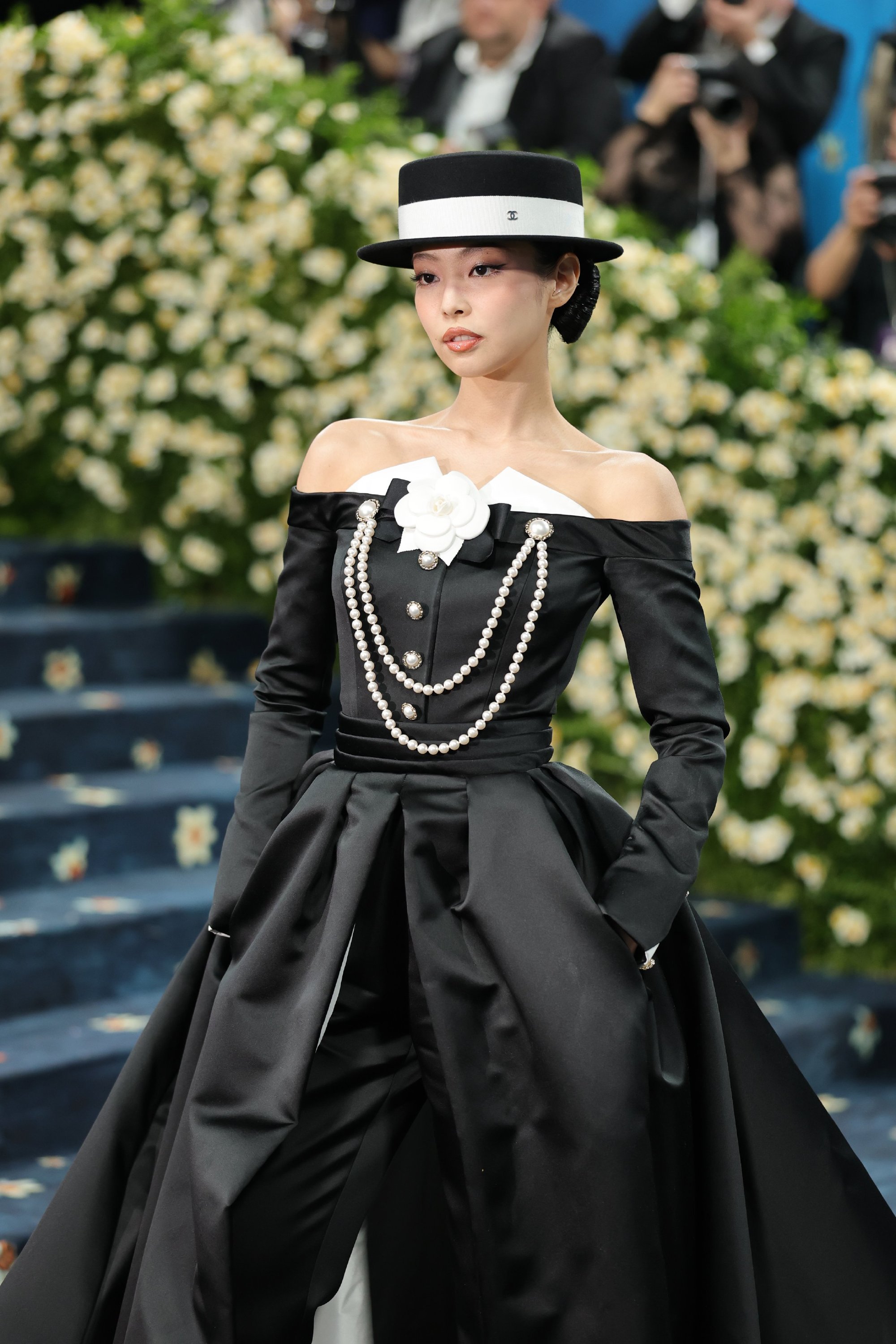 动态戛纳红毯香奈儿金珍妮香奈儿头像黑白chanel礼服香奈儿晚礼服金