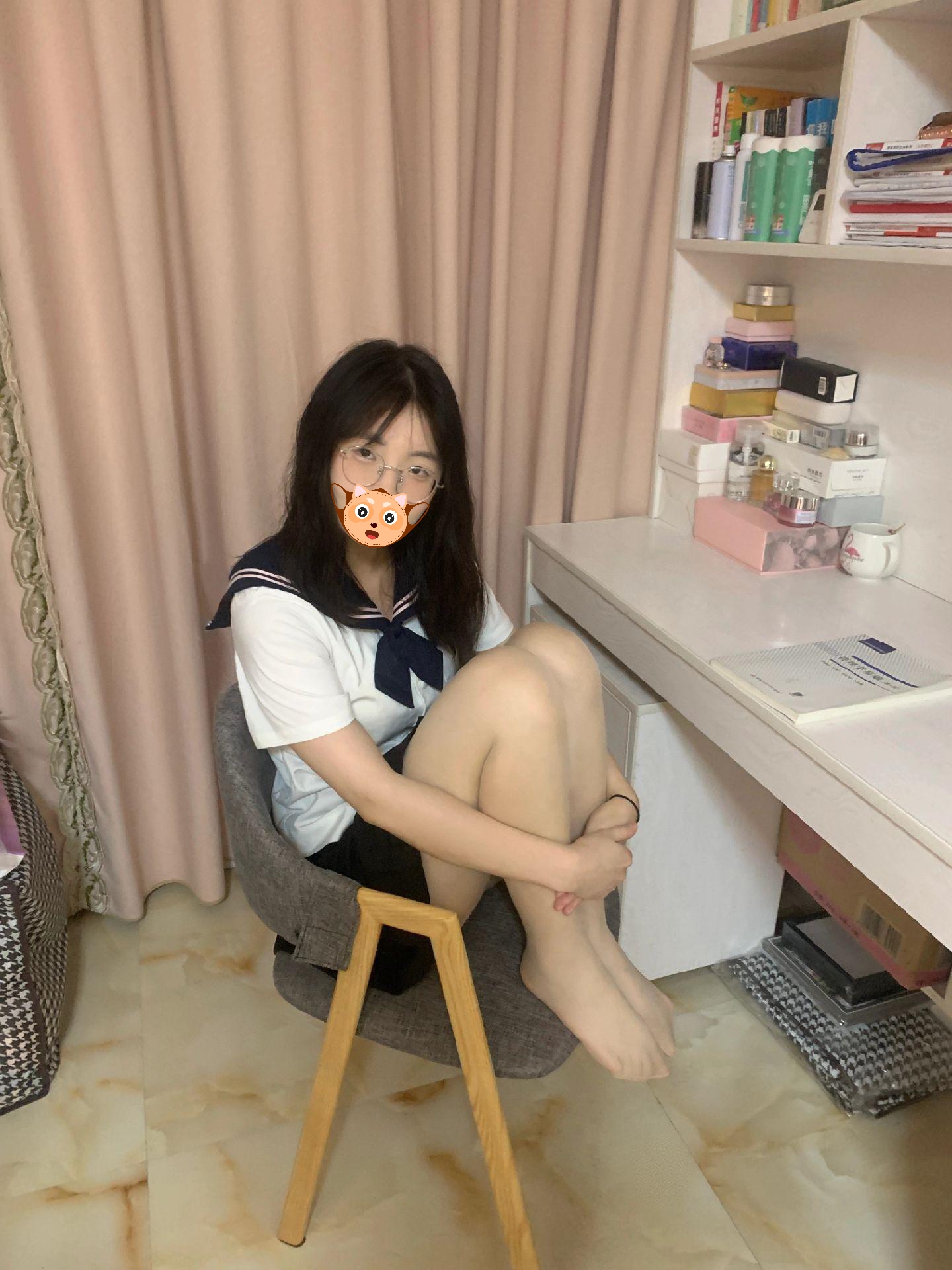 胖子穿jk制服