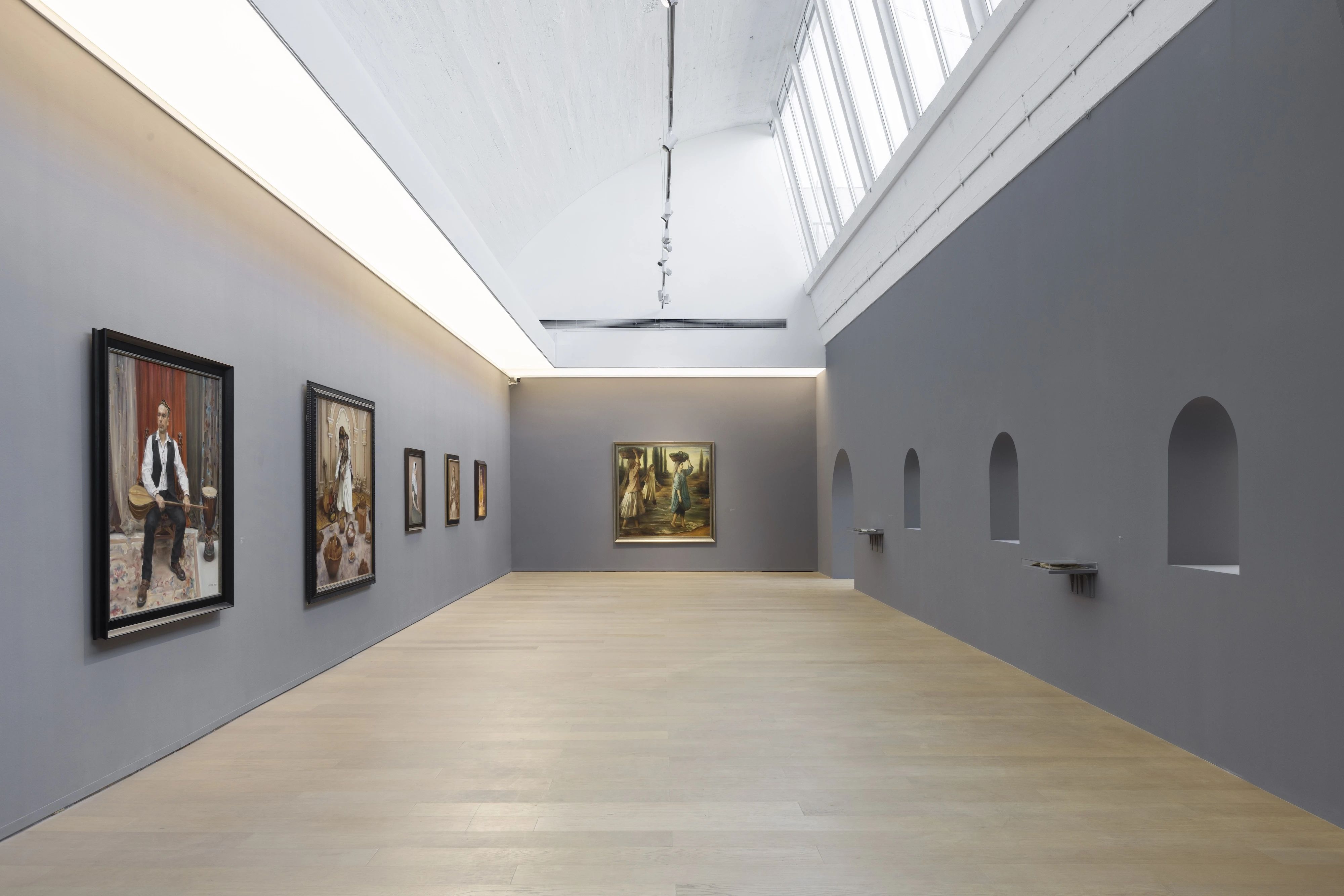 在策展人崔灿灿看来,无论今日世界发生了什么样的变革,庞茂琨总是寻找