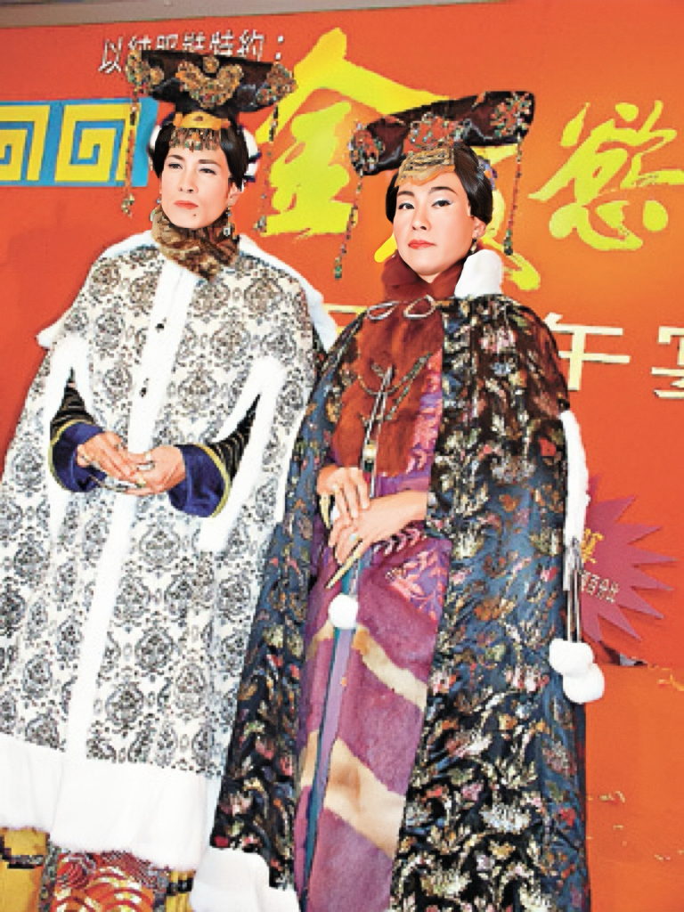 陈豪和林保怡"男扮女装"兑现了之前的承诺,分别扮成了《金枝欲孽》中