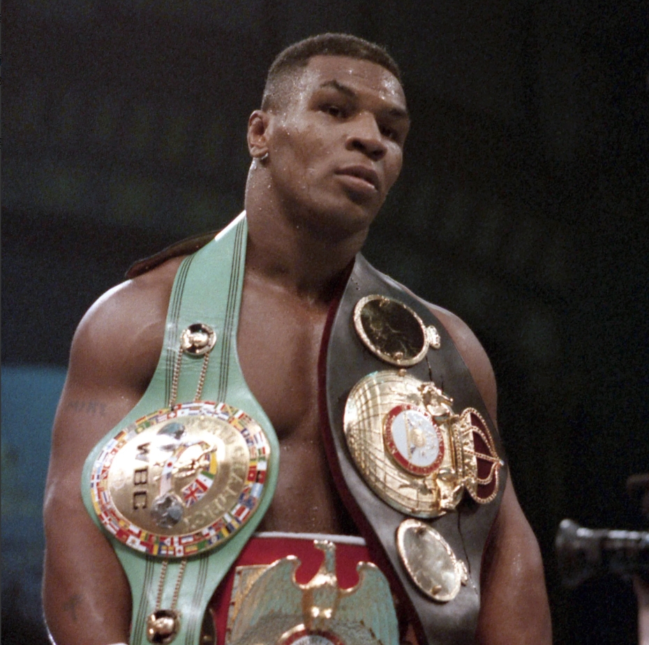 成为史上最年轻的重量级拳击冠军