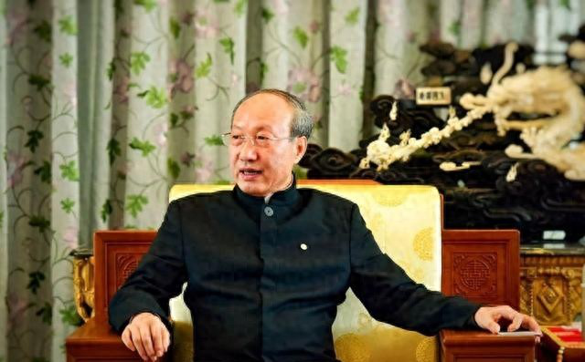 海航集团,曾经的中国民企巨头,如今却因7500亿元的巨