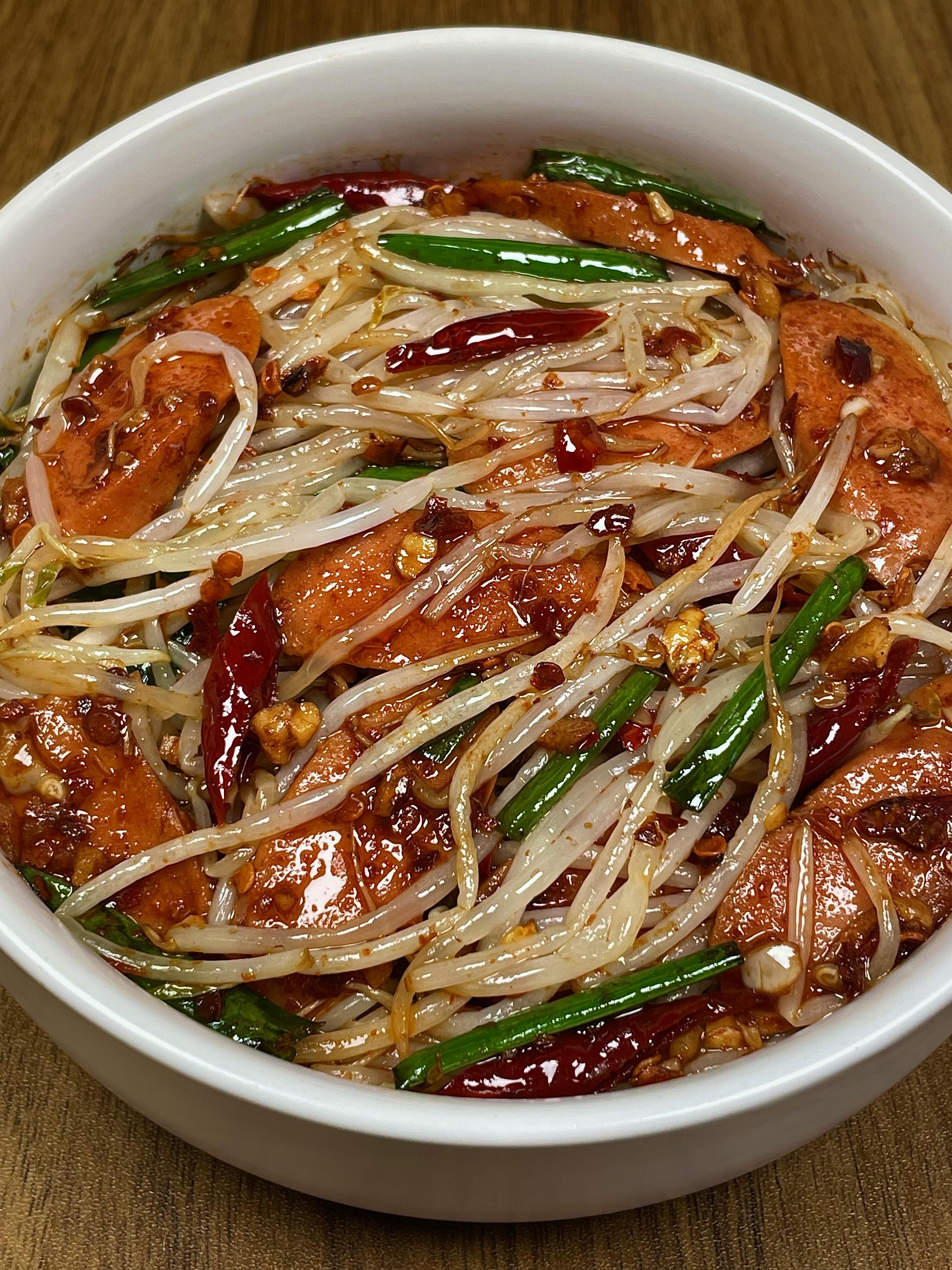 豆芽炒火腿也泰好吃了吧巨香巨下饭