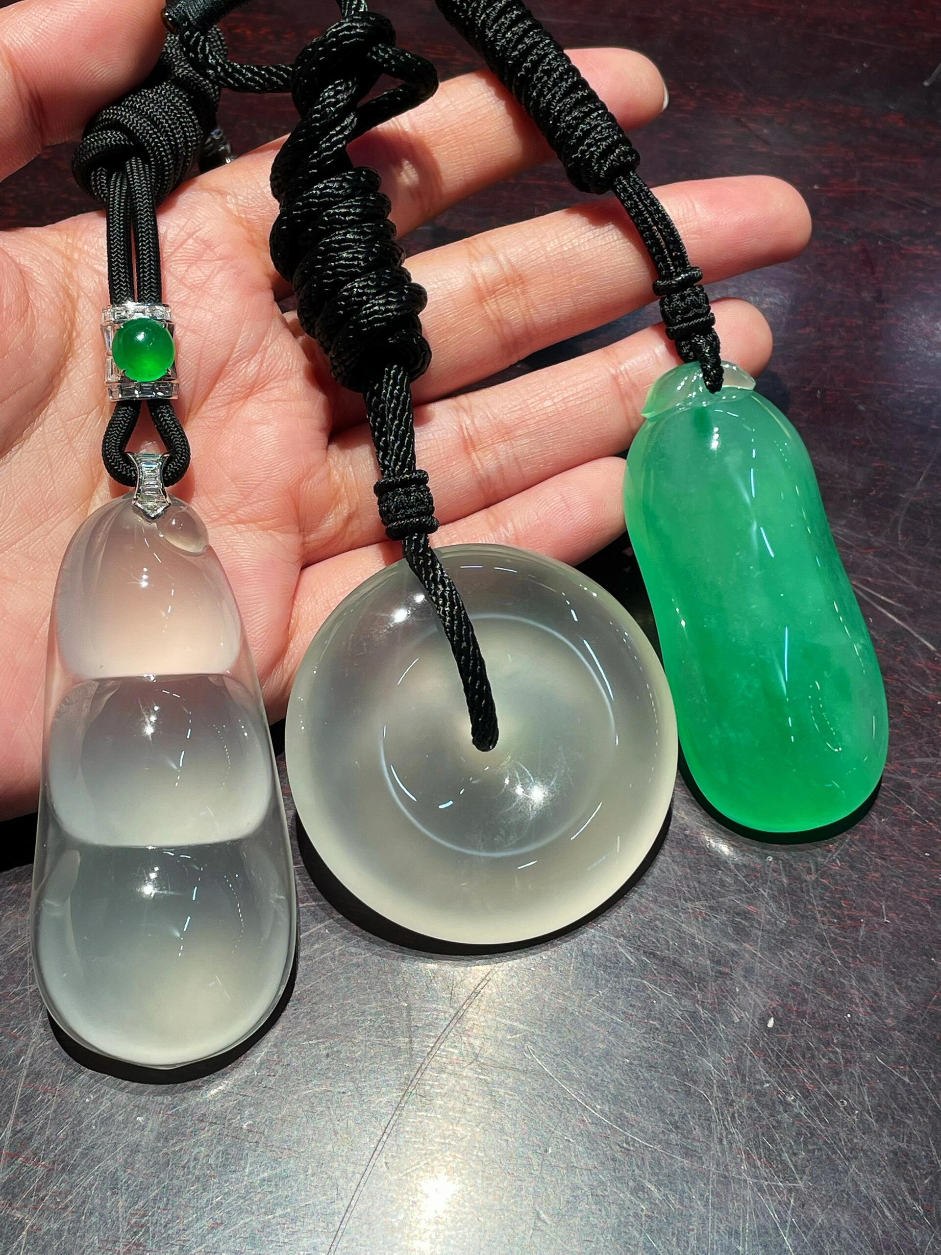 翡翠定制的好处有哪些(翡翠定制手镯需要了解什么)