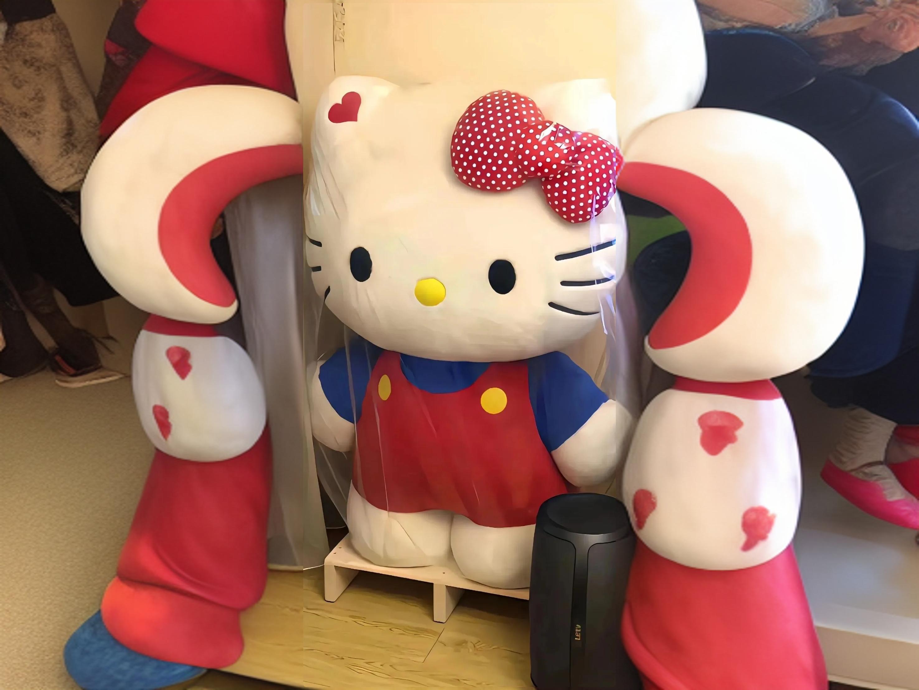 今天我要和大家分享一波超可爱的凯蒂猫壁纸哦~