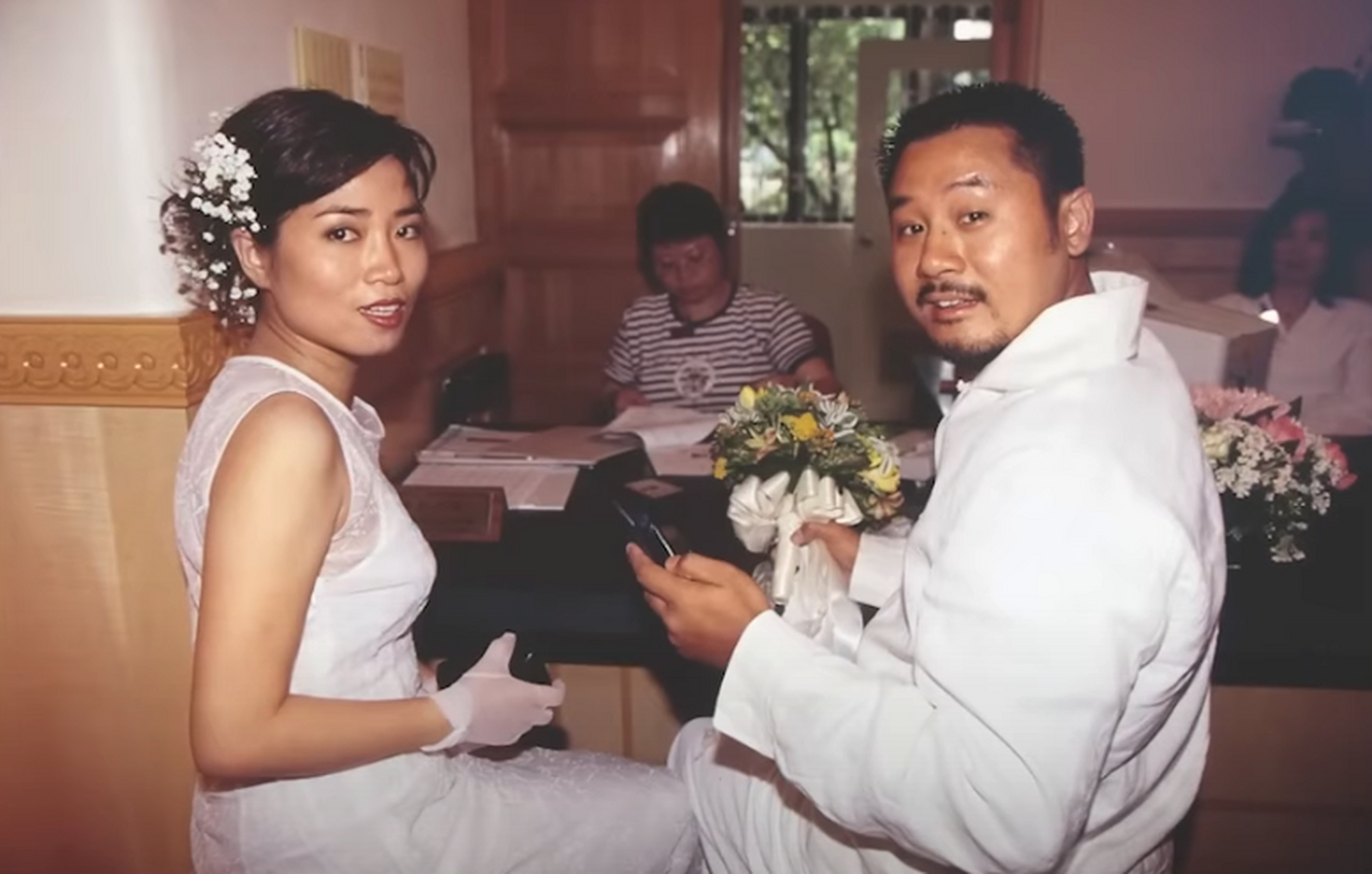 麦长青当年结婚照,还是型男一枚哦