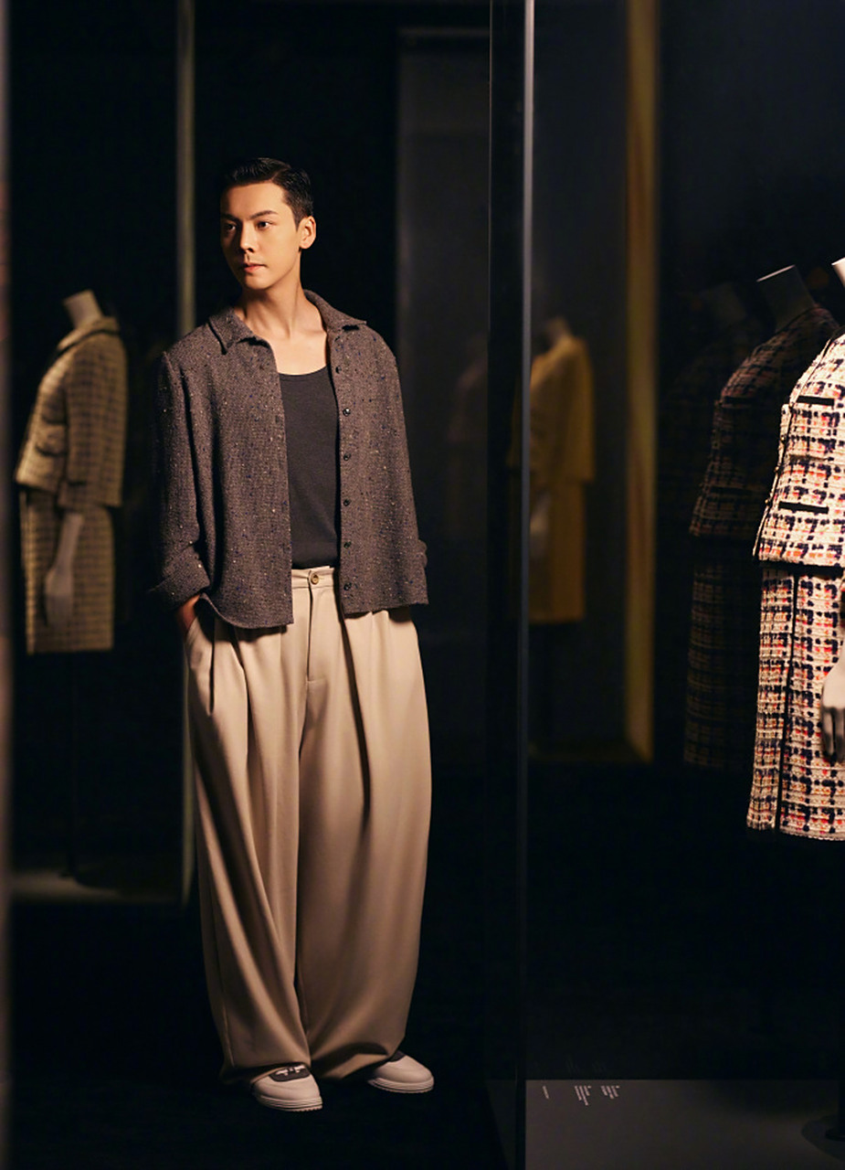 陈伟霆香奈儿活动美照