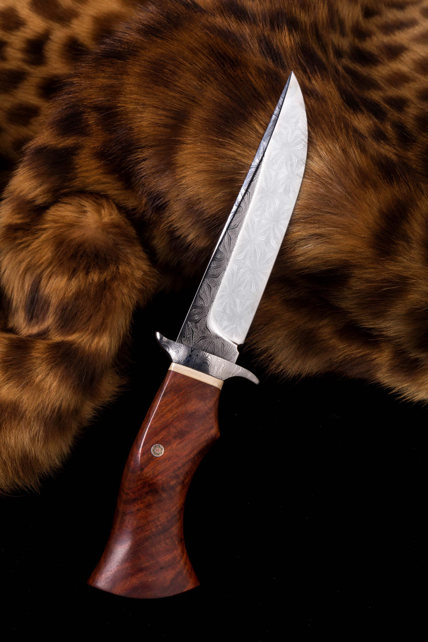 重申管制刀具明确标准,为刀友安心赏玩护航  首要"三不碰"原则:  匕首