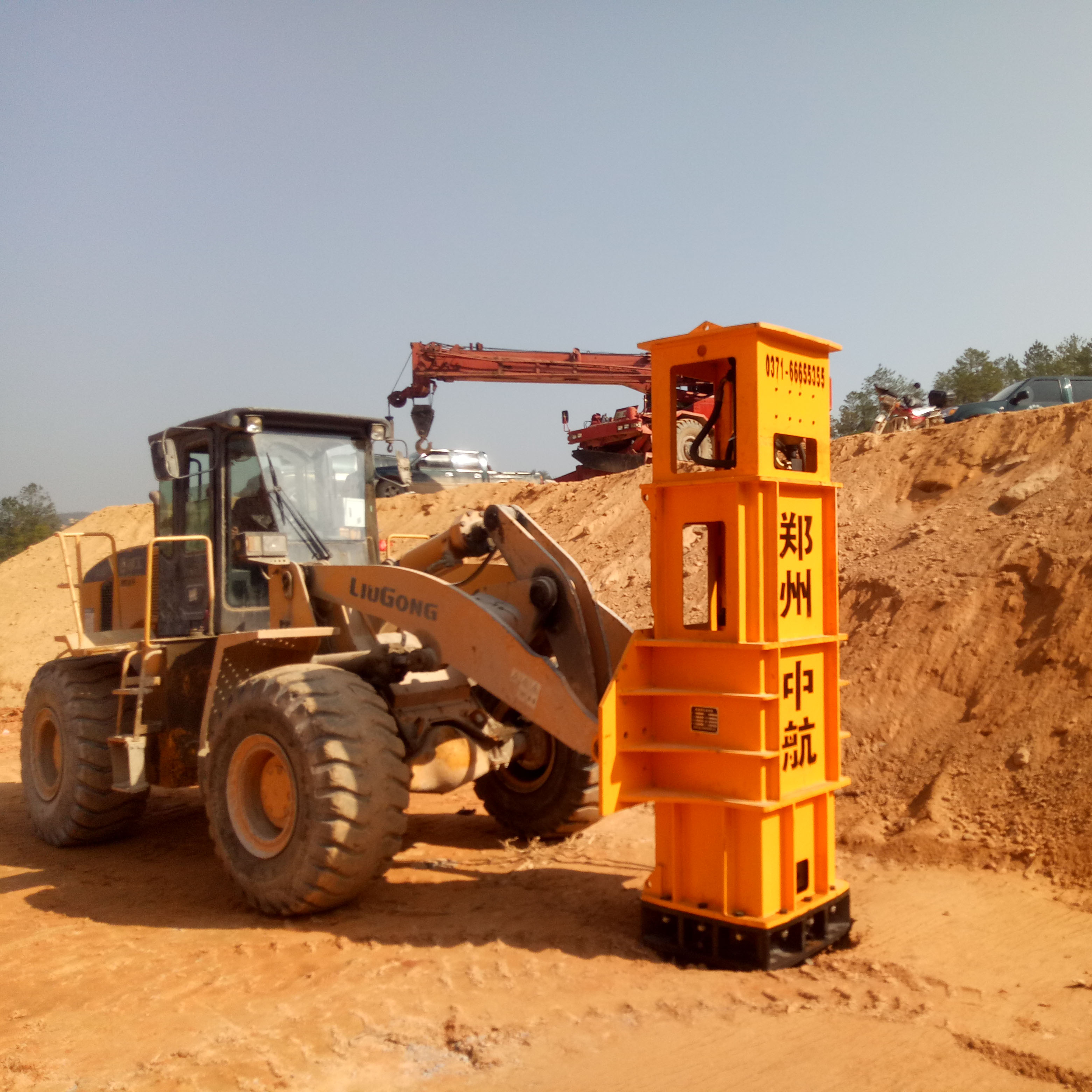 42kj高速液压夯实机是类似传统式强夯设备机械设备,近似于小动能强夯