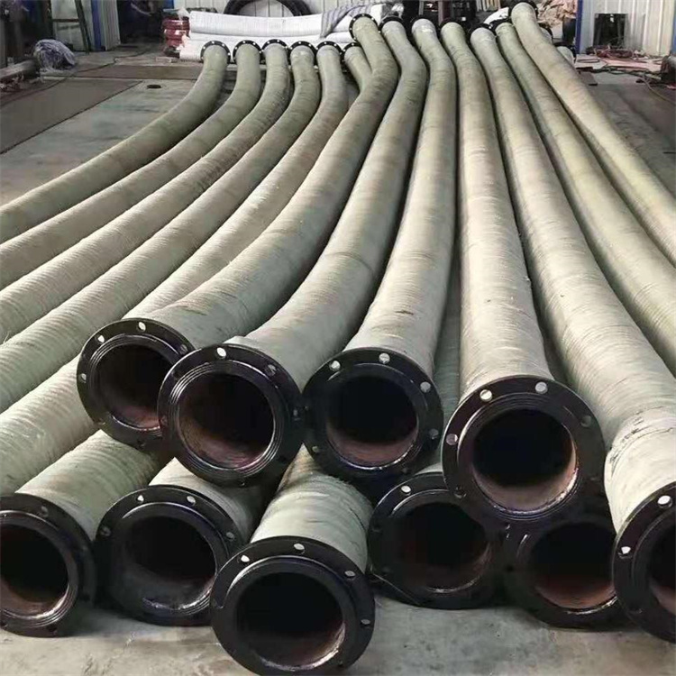 内胶层直接接触传输介质,要求具有良好的耐腐蚀性和密封性;夹布层则
