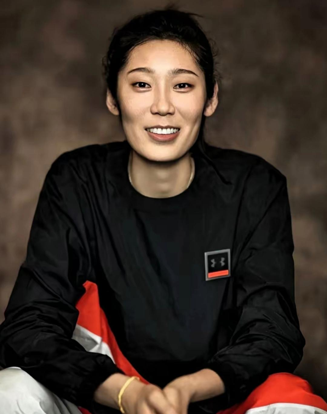 这笔钱交给排球协会和国家税收后,朱婷实际能拿到的只有450万左右
