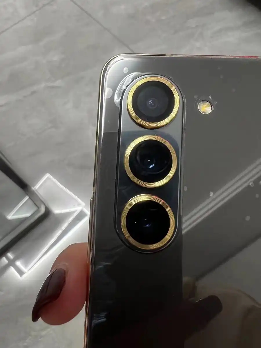 竖排摄像头手机有哪些各种手机摄像头国产手机后置摄像头图片后面3个