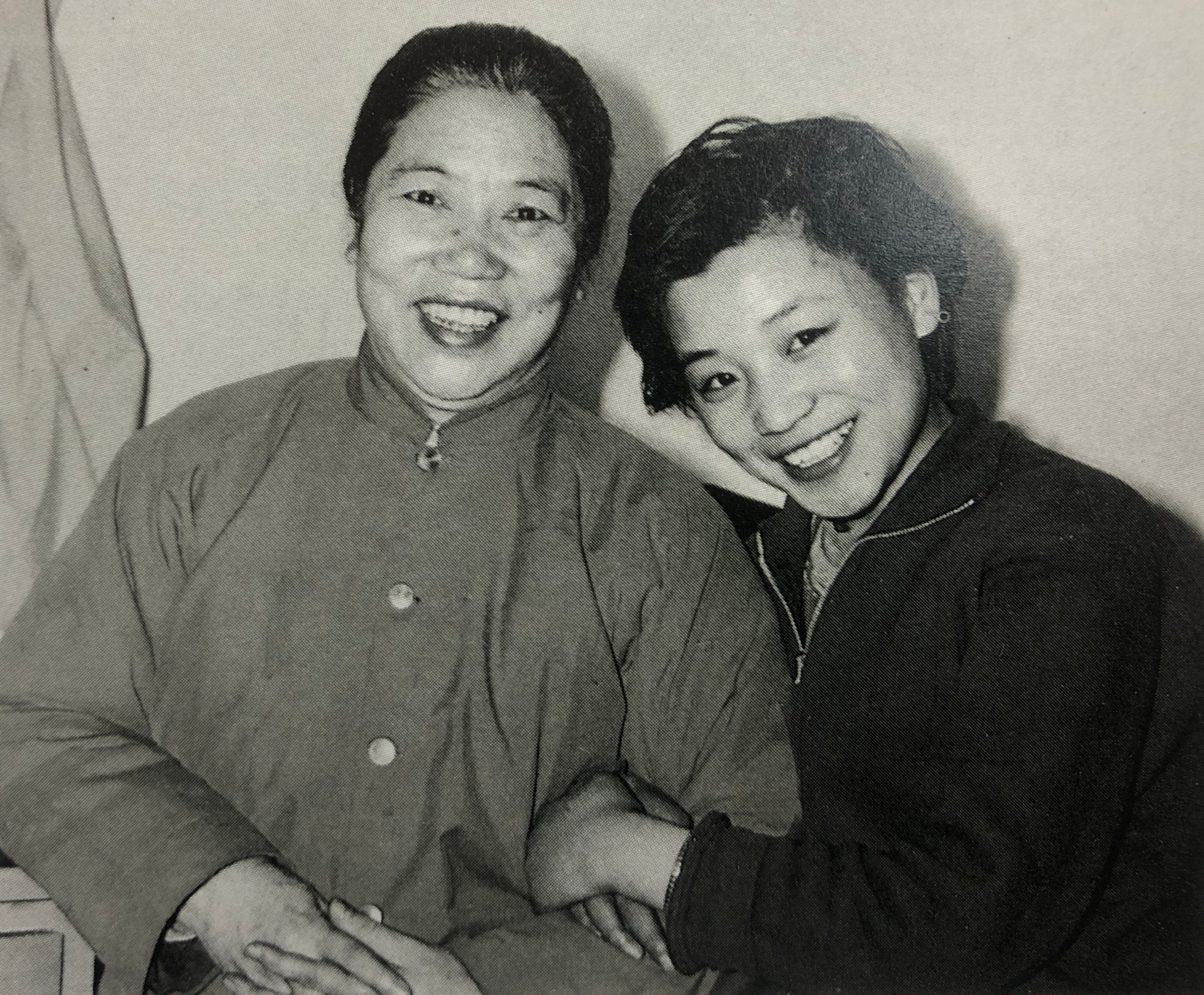 之后成为常香玉大师的继孙女(她的奶奶是常香玉丈夫陈宪章的前妻),被