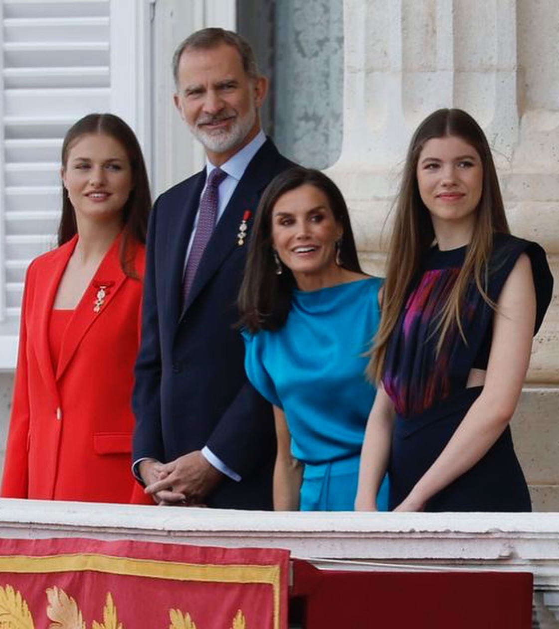 西班牙王室的长公主莱昂诺尔,现在颇具妈妈的风范,她才十几岁的年纪就