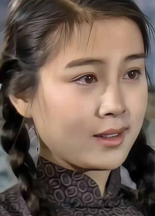 《女人不是月亮》里的"扣儿",鹅蛋脸大眼睛,清纯典雅