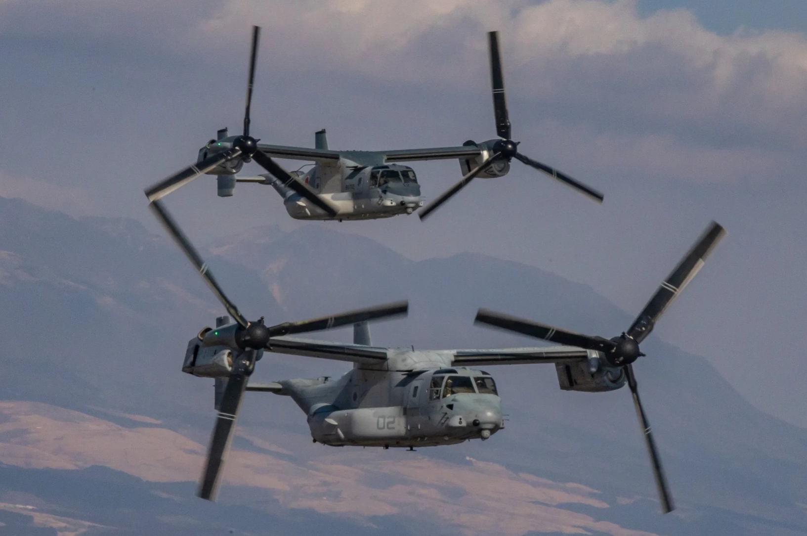 非常少见的美军和日本自卫队的v