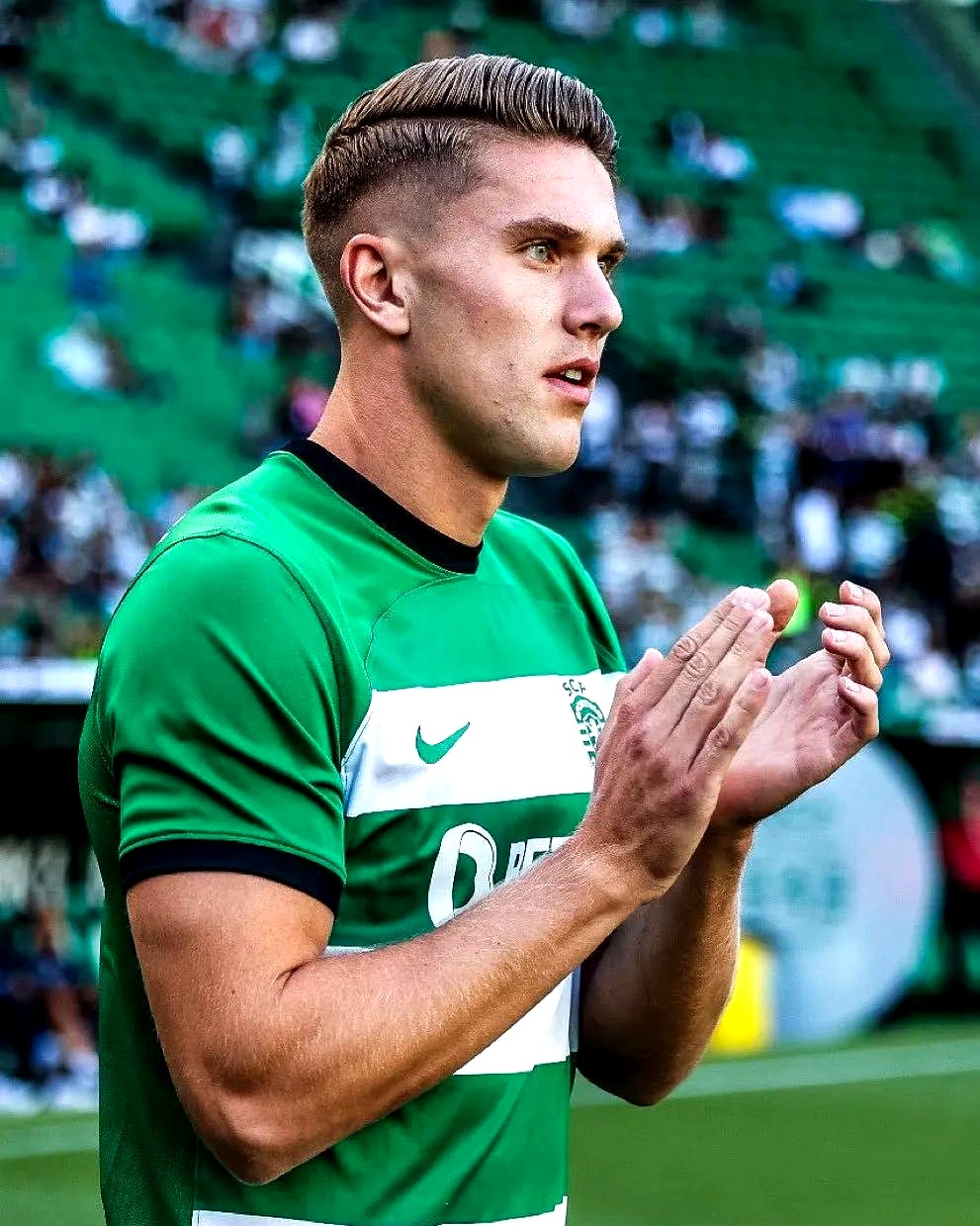 阿森纳新援哲凯赖什季前赛亮相枪手新中锋吸引关注的简单介绍