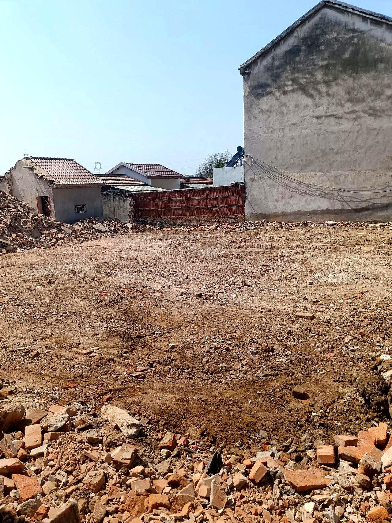 有个媒人给我弟弟找了个对象,35岁,离过婚,还有个孩子,男方在抚养