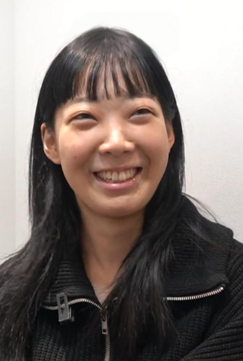 攒了半年的钱,拿了4,5个w去做眼鼻整形,3个月