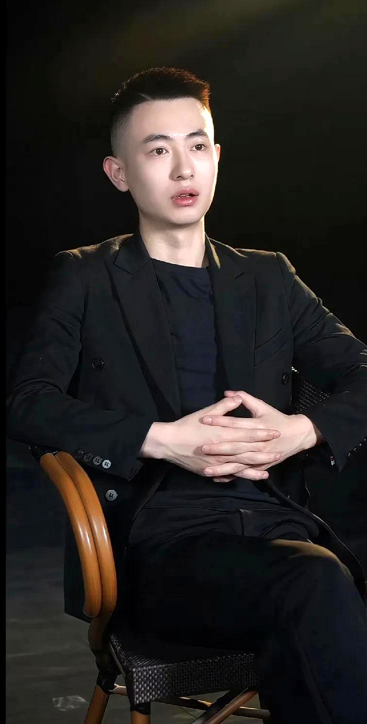 刘二狗的大徒弟"老二"解封回来直播后,第一件事就是