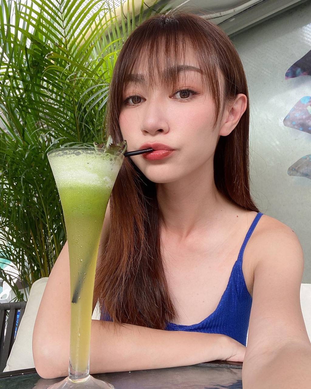 黄嘉雯 carmaney wong,模特,演员,曾获得过2019年度香港小姐冠军,代表