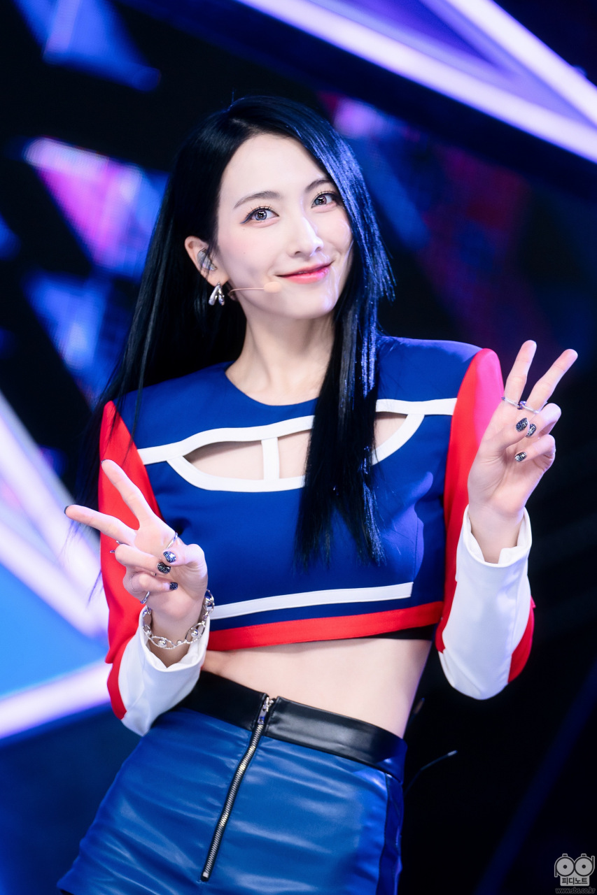 知英 ji-young kang,韩国歌手,演员,本名姜智英,曾是女团组合kara成员