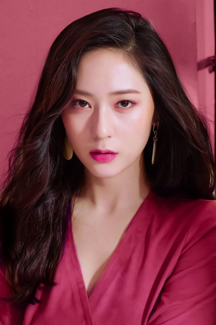 郑秀晶 krystal jung,美籍韩裔歌手,演员,曾是知名女团组合f(x)成员