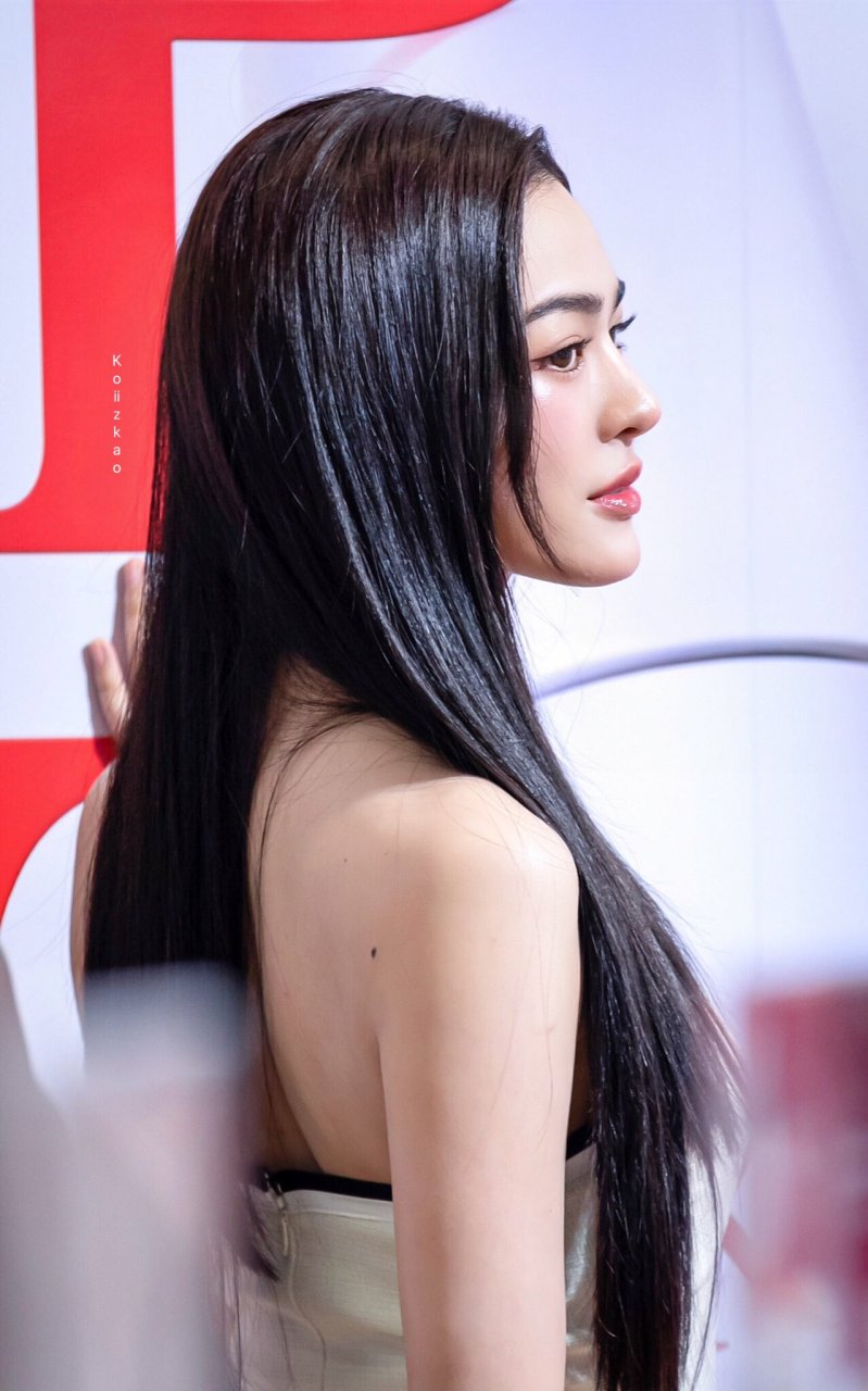 邝玲玲 sirilak kwong,中国香港演员,是一名中泰混血儿,精通泰语,粤语