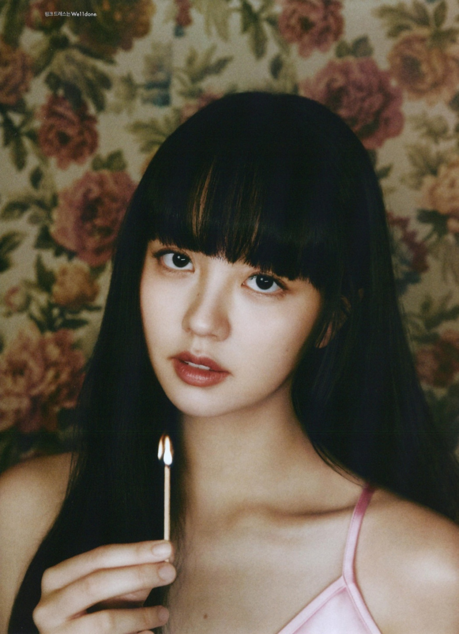 金所泫 so-hyun kim,韩国演员,代表作品有《拥抱太阳的月亮》,《屋塔