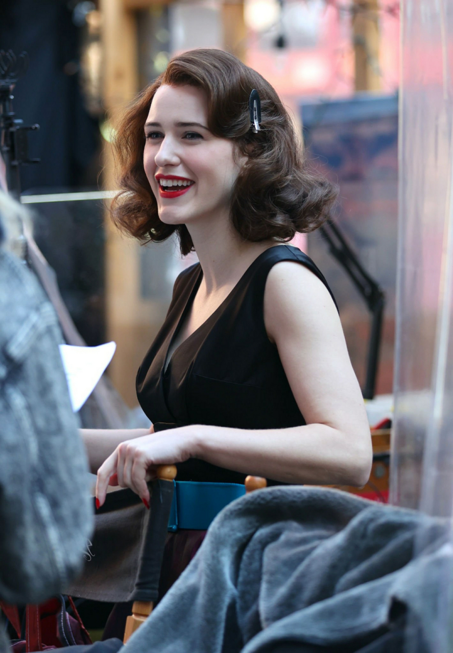 瑞秋·布罗斯纳安 rachel brosnahan,美国演员,代表作品有《了不起的