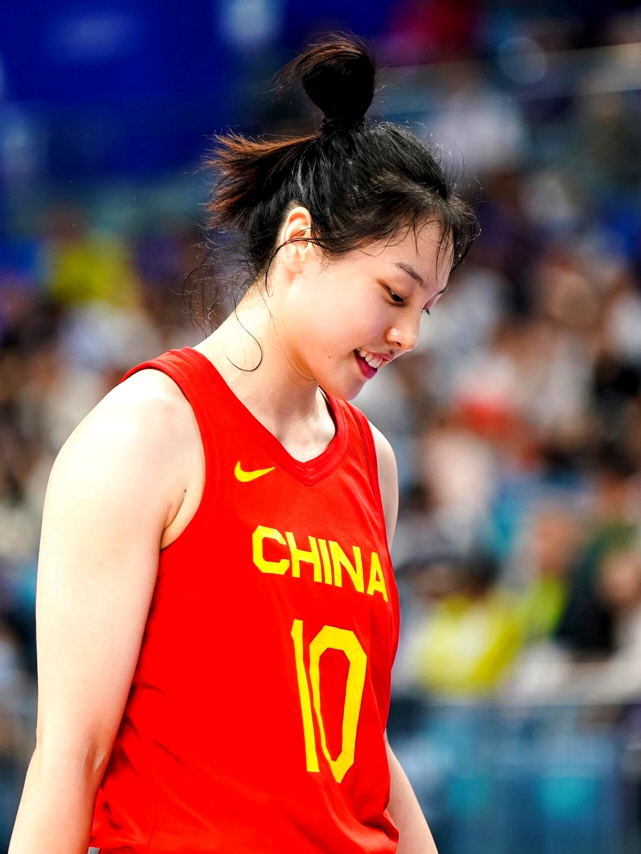 中国女篮未来小前锋主力应该是罗欣棫或邓雨婷张茹只管继续当蓝领