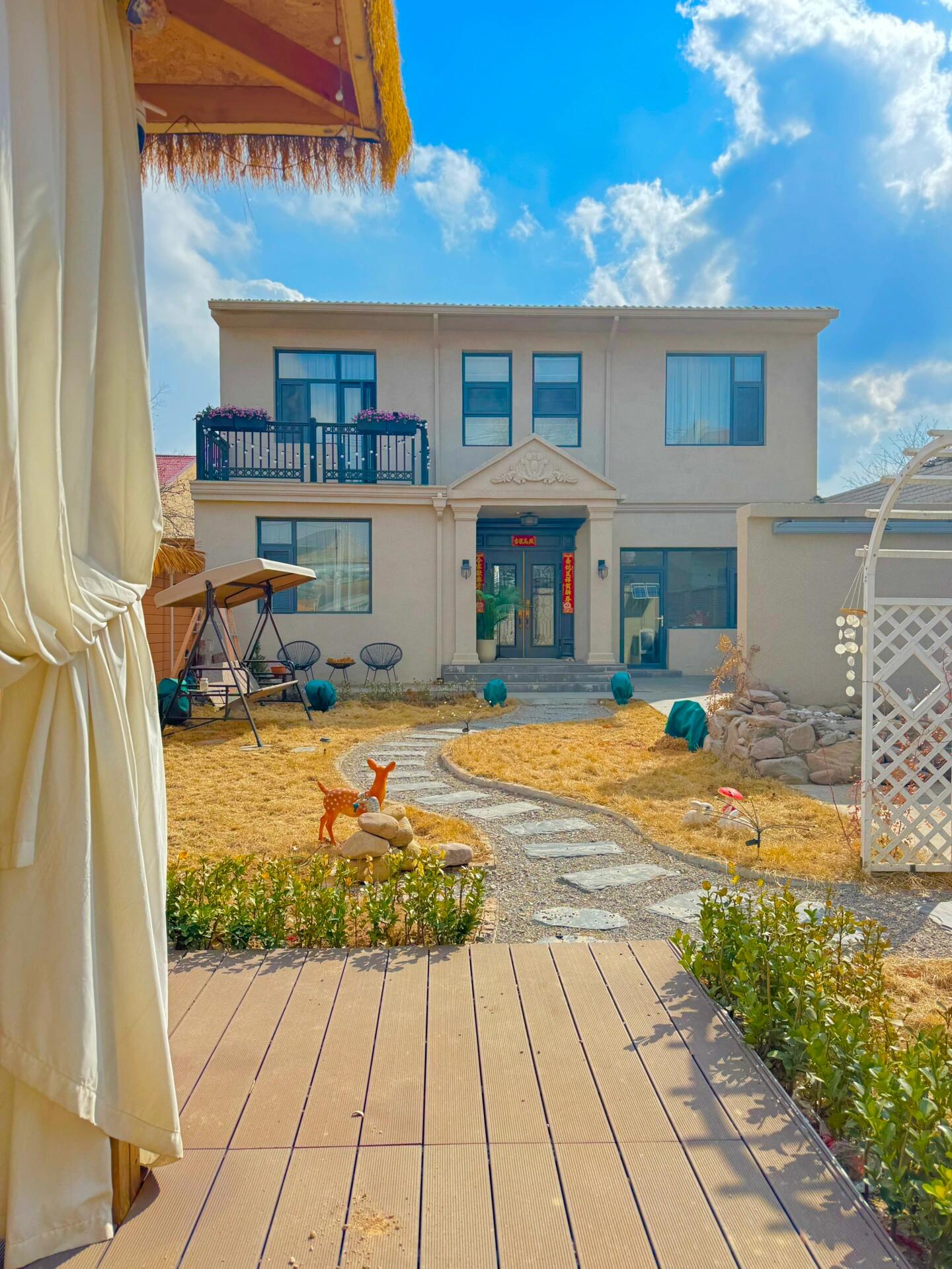 在农村,有一套这样的两层自建平房 装修出来的效果,也堪比城里的小