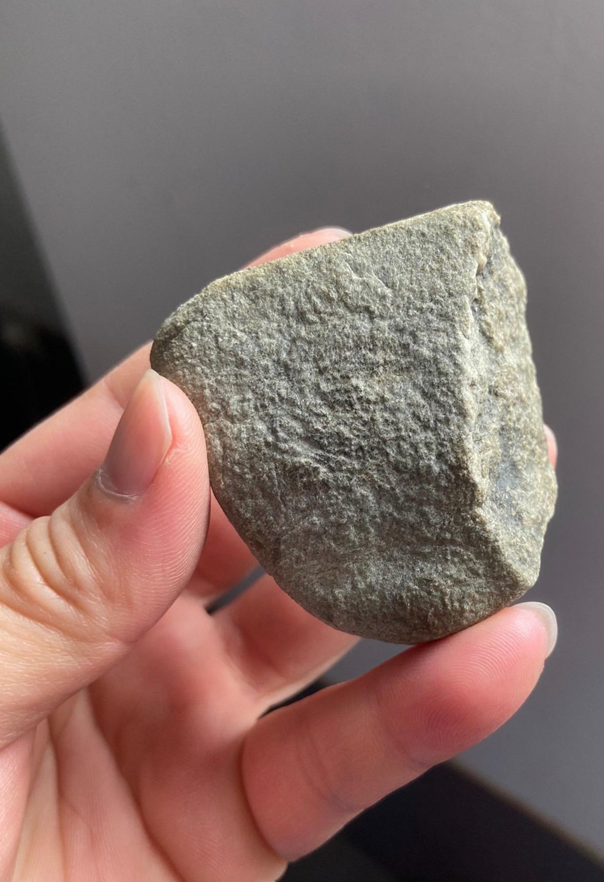 点击头像看直播# #翡翠原石#在自然的舞台上,翡翠原石是低调的明星