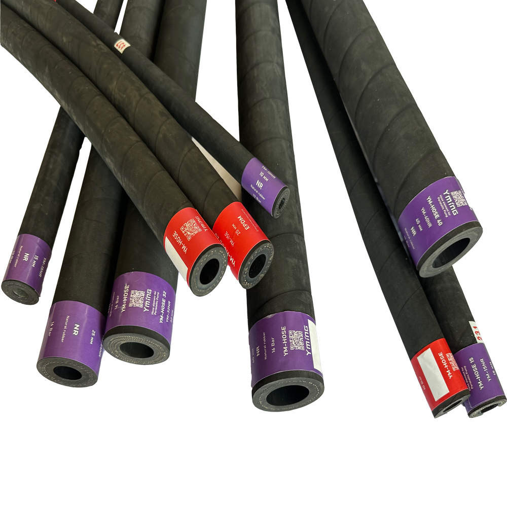 Durable single-bend hose for HOWO trucks