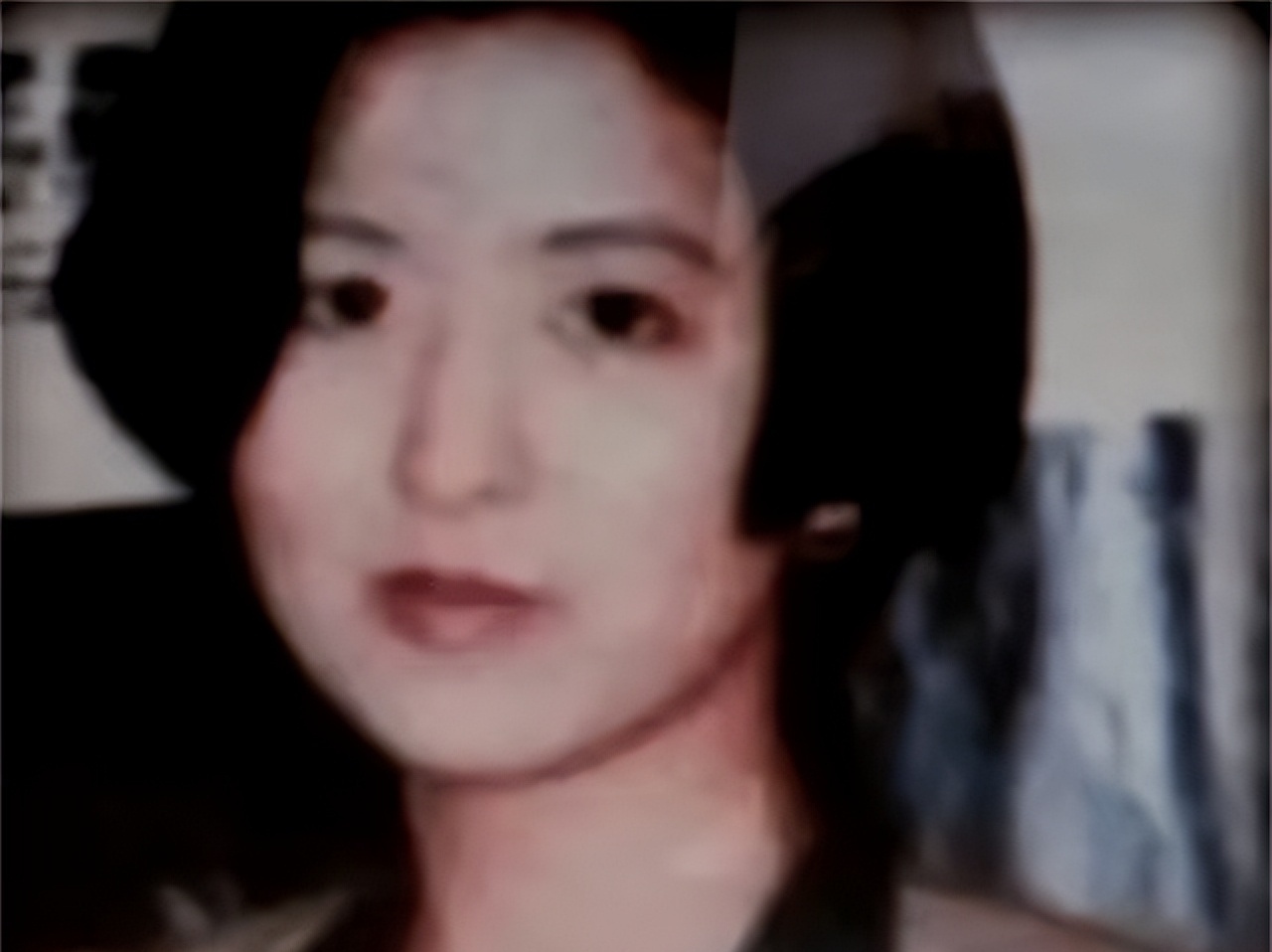 一个有着上亿身家的女子,为何要做这种事呢?