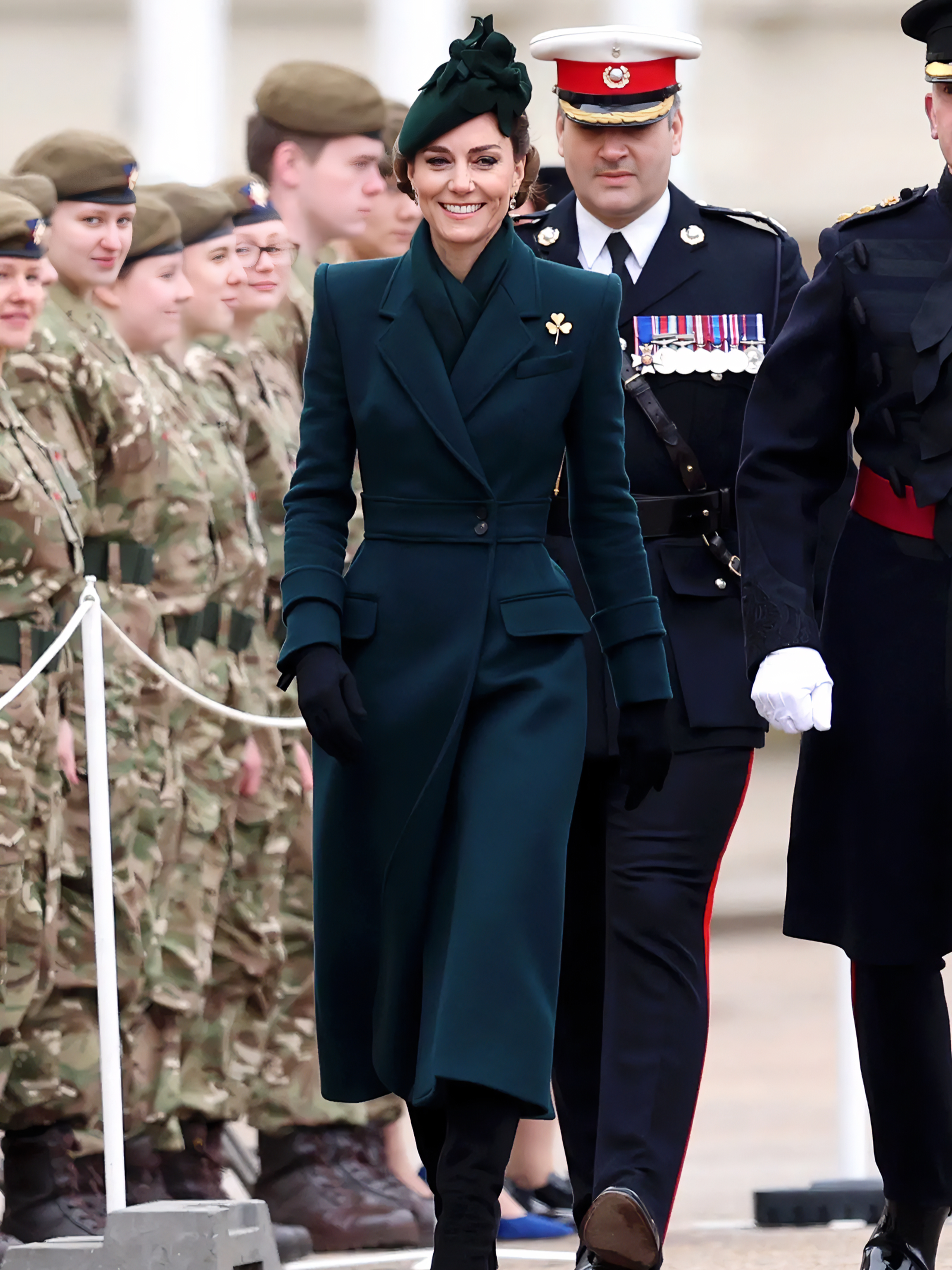 凯特王妃已经完全康复,面色红润精神抖擞 凯特身着一