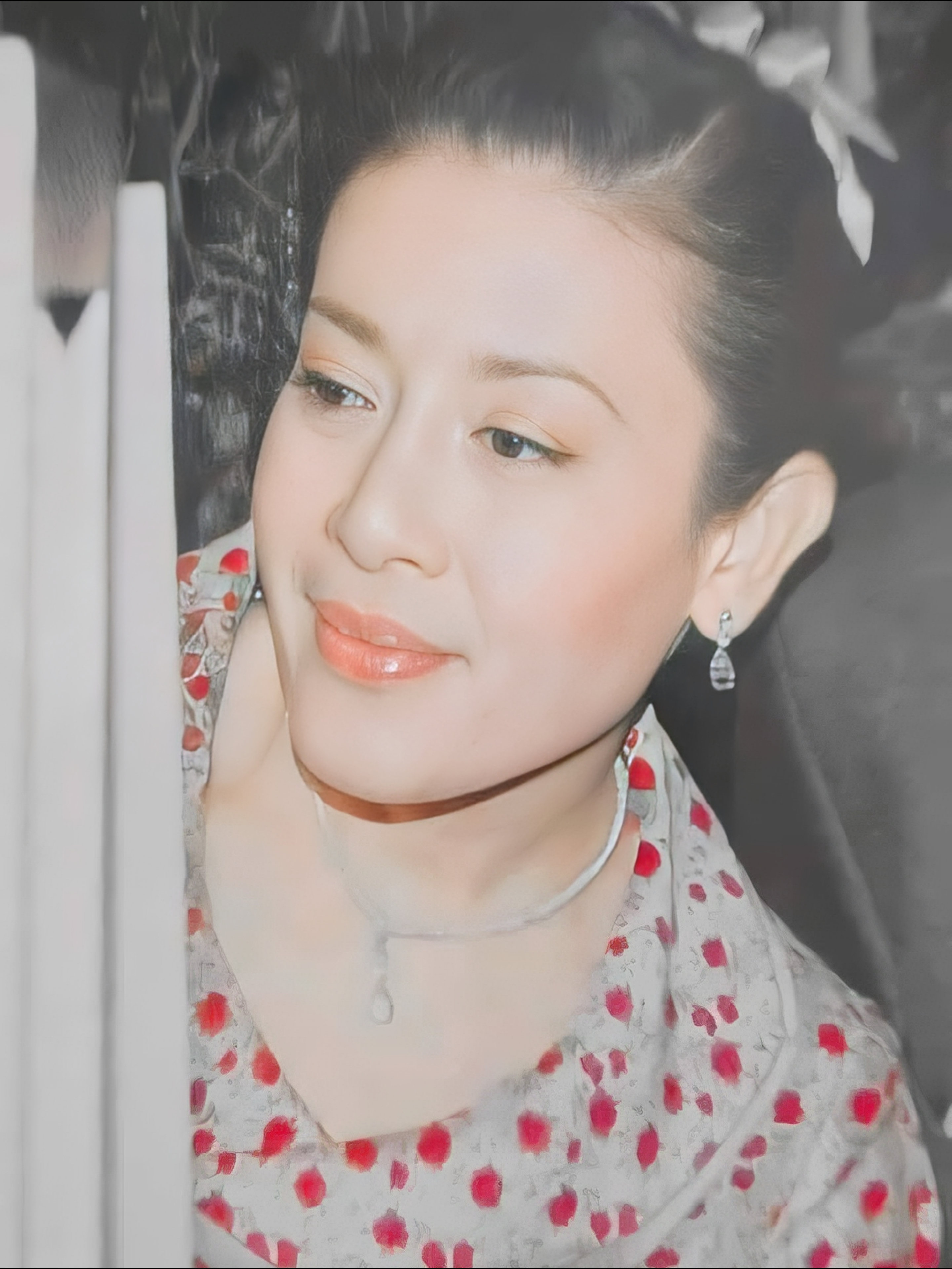 母女情深的画面格外美好,王室摄影师西拉米西拉米年轻的时候照片