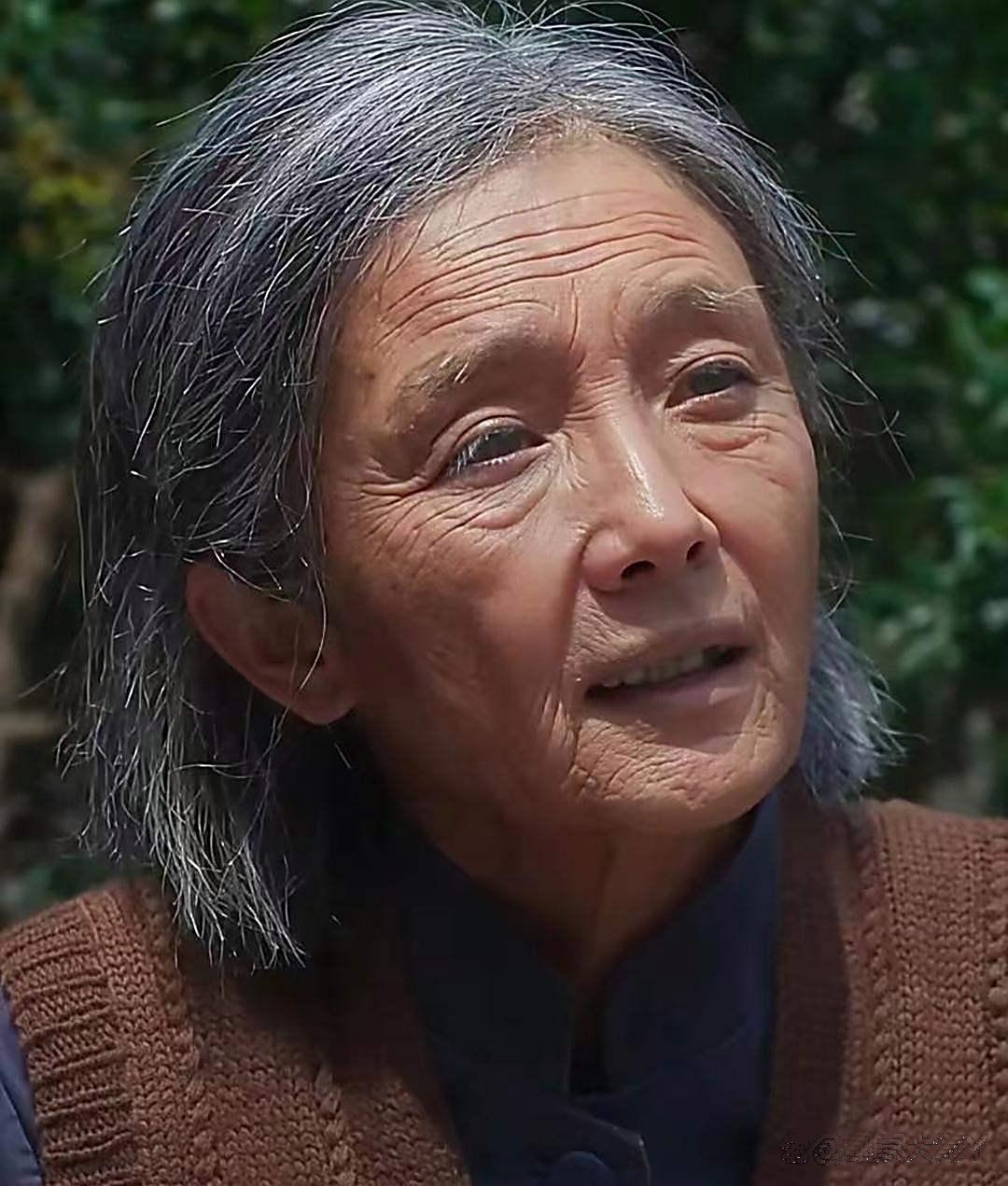 剧里秀秀满脸褶子头发花白妆效超真实演员看了都揪心
