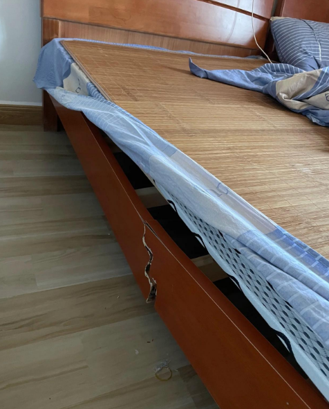 第一次去女朋友家做客,结果把她家床睡塌了,请问还有什么挽救措施没?