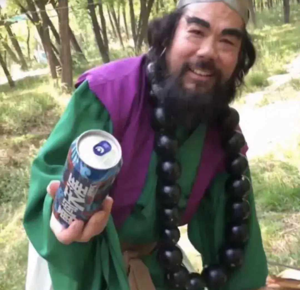 在《西游记》中,沙和尚担子里挑的到底是什么呢,都猜错了吧?