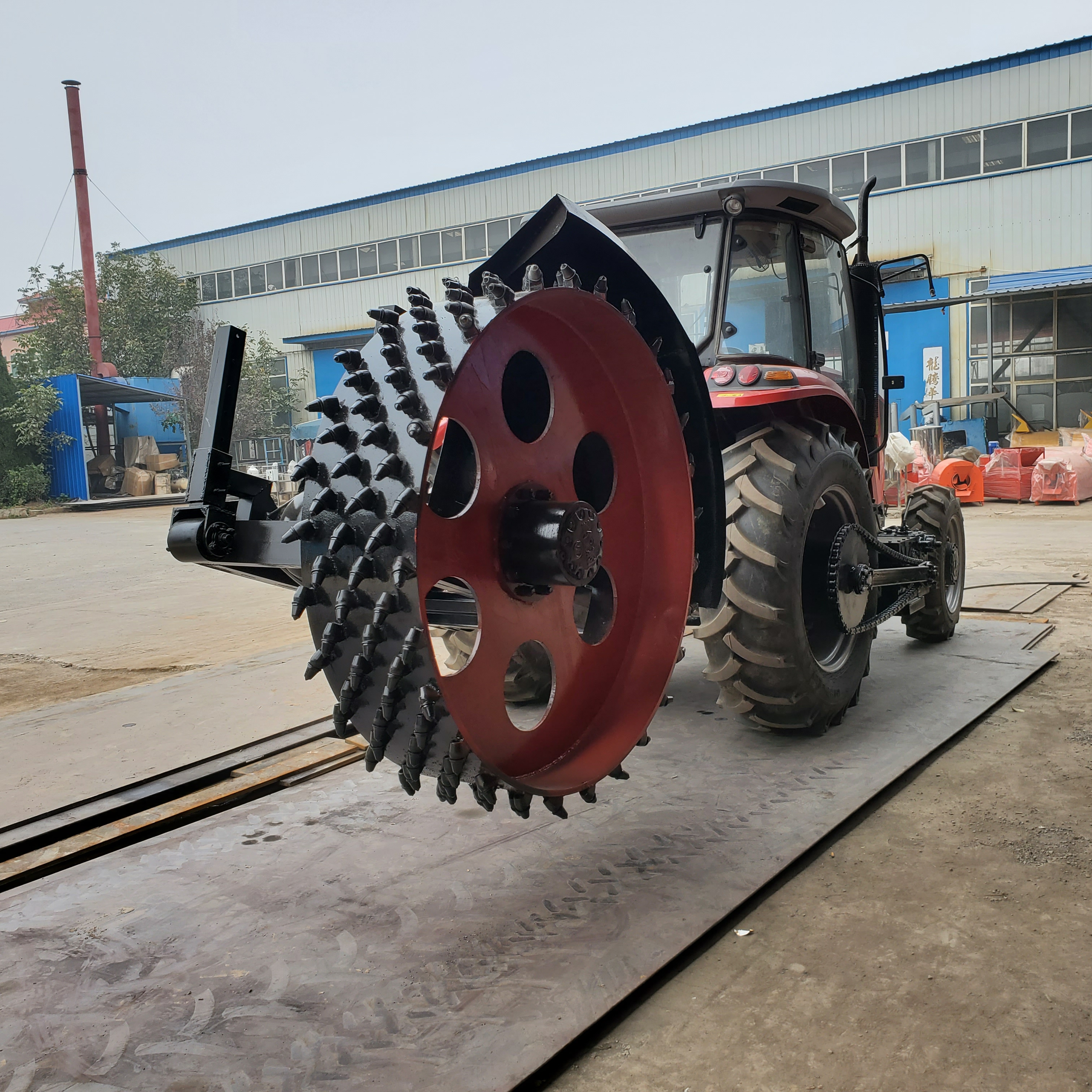 盘式地埋线管道开沟机# 盘式地埋线管道开沟机是一款转盘式设计的