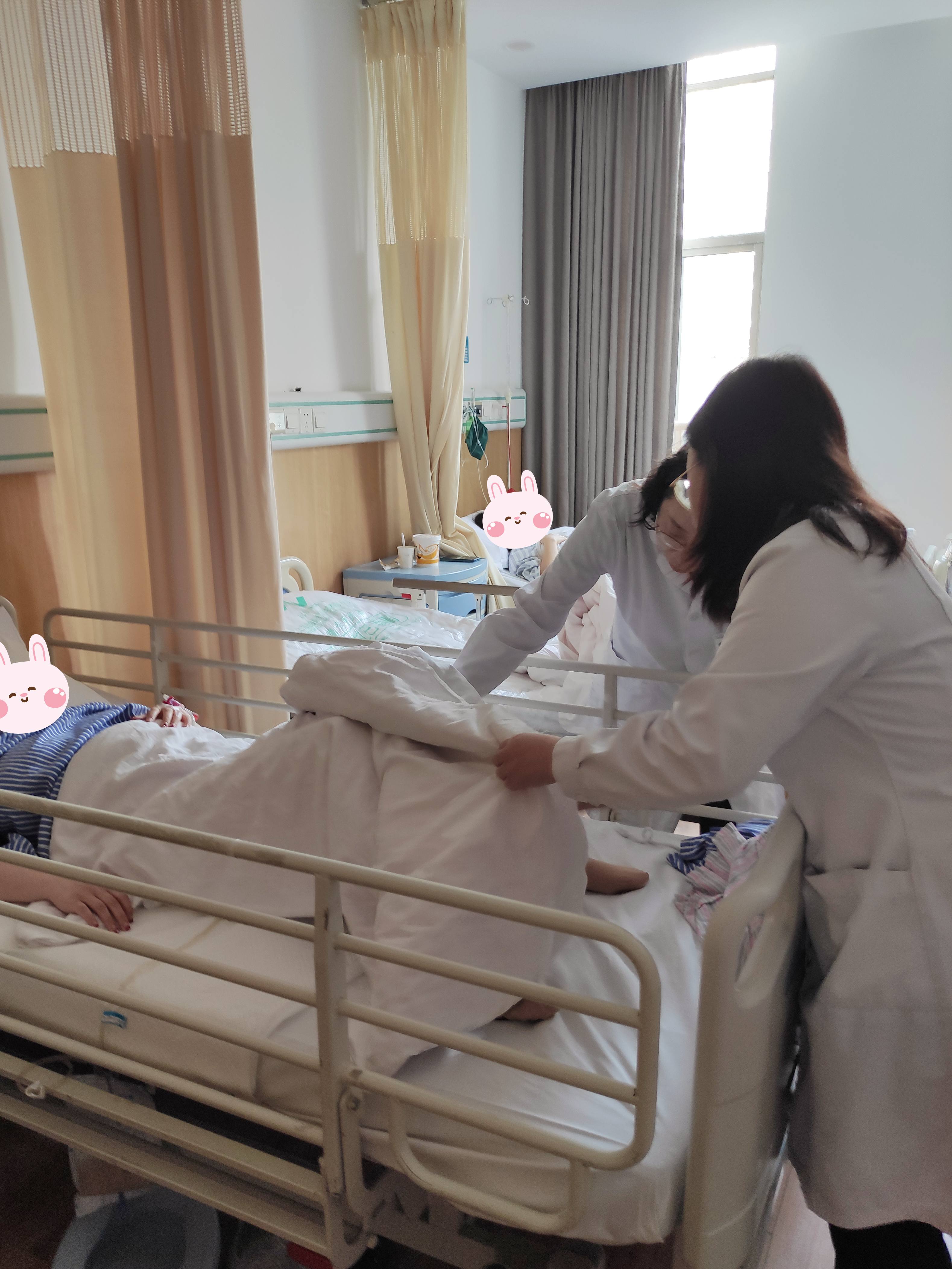 说起她的病情真是让人心疼