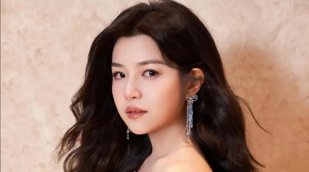 大家应该还记得,曾经在一档节目里,袁姗姗和陈晓通话,袁姗姗说话有