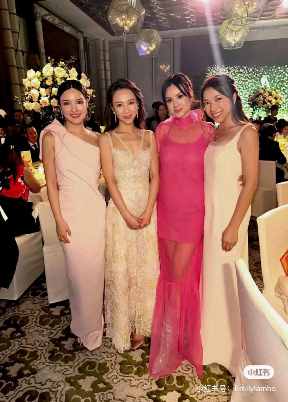 香港名媛林恬儿晒出参加好朋友婚礼的照片,网友:实在是太美啦!