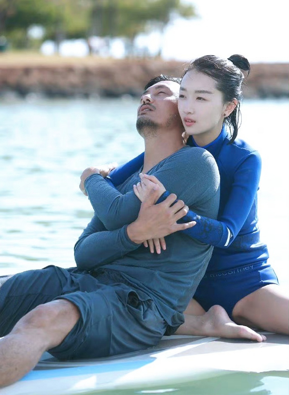 周冬雨这是真放得开,图片千万别放大 #ai共创计划